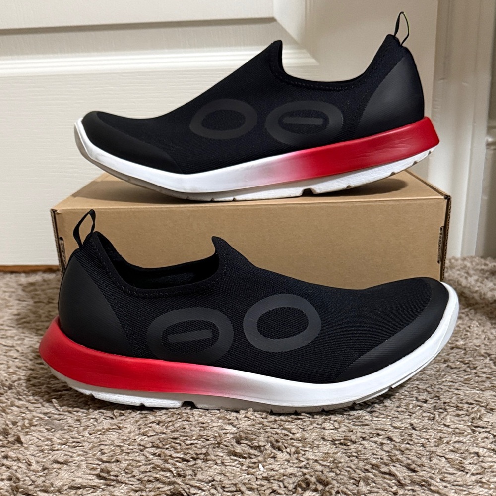 OOFOS OOmg sport slip on shoes in Black and Red